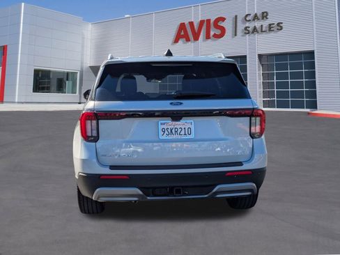 Used 2025 Ford Explorer Platinum w/ LUX Leather Package image 7