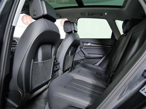 Used 2020 Audi Q5 e Premium Plus w/ Premium Plus Package image 14