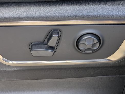 Used 2019 RAM 1500 Limited RWD image 19