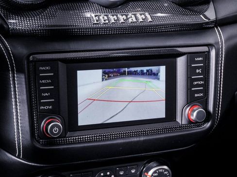 Used 2015 Ferrari California T image 35