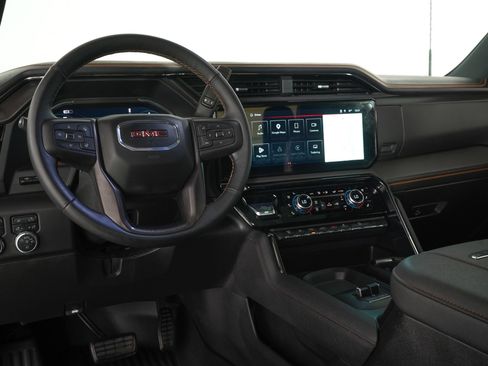 Used 2024 GMC Sierra 2500 AT4 w/ AT4 Premium Plus Package AWD/4WD image 15