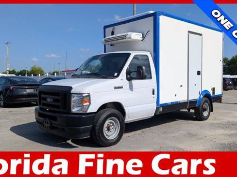 Used 2023 Ford E-350 and Econoline 350 Super Duty w/ Power Windows & Locks Group RWD image 1