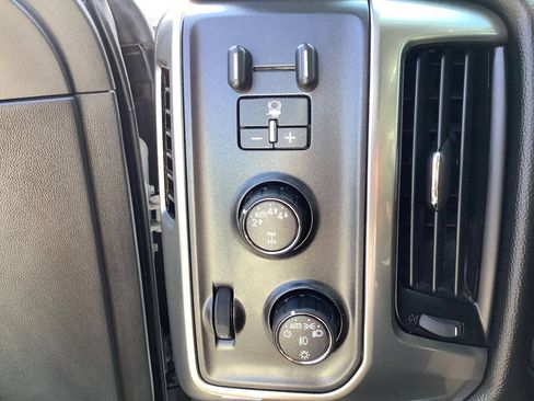 Used 2018 Chevrolet Silverado 1500 LT w/ All Star Edition AWD/4WD image 42