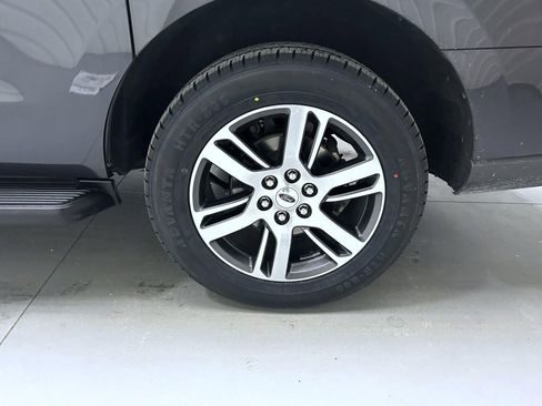 Used 2024 Ford Expedition Max Limited image 23