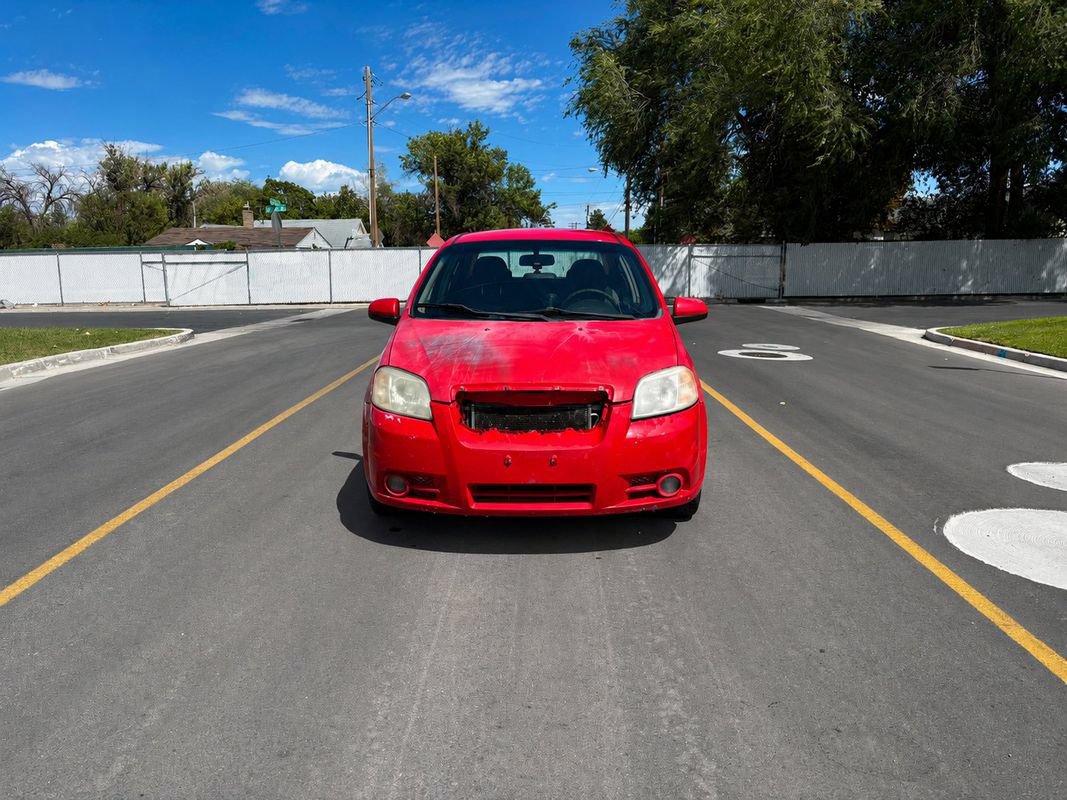 Used 2010 Chevrolet Aveo LT w/ LPO, Bodyside Molding Package FWD image 8