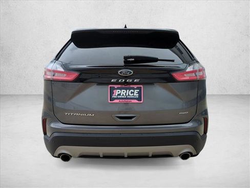 Used 2022 Ford Edge Titanium w/ Equipment Group 301A AWD/4WD image 7