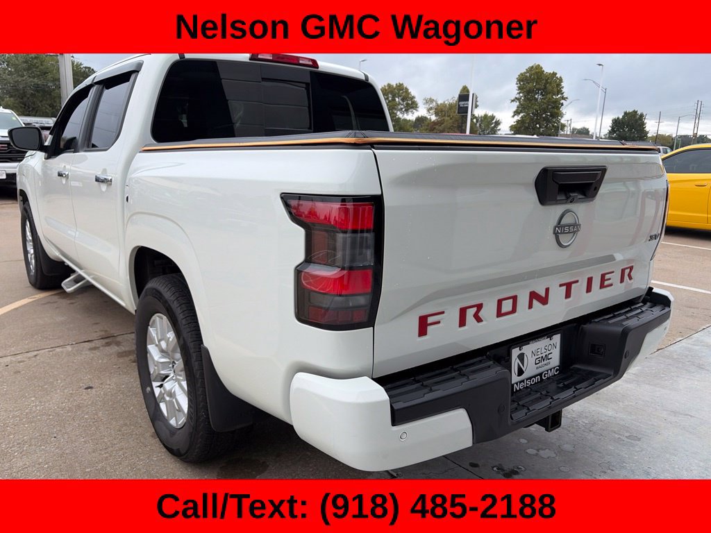 Used 2023 Nissan Frontier SV w/ SV Convenience Package RWD image 6
