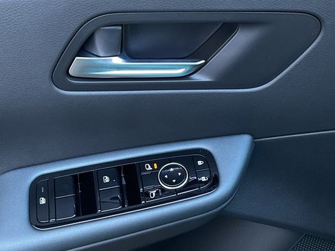 New 2026 Nissan Leaf SV+ image 11