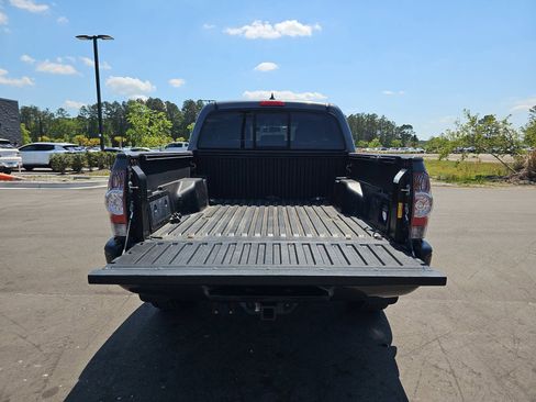 Used 2015 Toyota Tacoma PreRunner w/ TRD Sport Package image 13