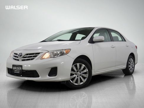 Used 2013 Toyota Corolla LE Special Edition image 1