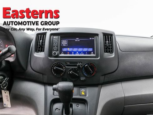 Used 2020 Nissan NV200 S image 12
