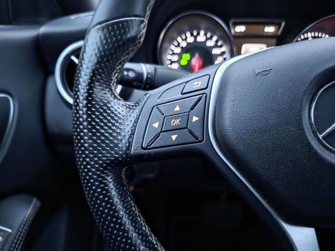 Used 2014 Mercedes-Benz CLA 250 image 13