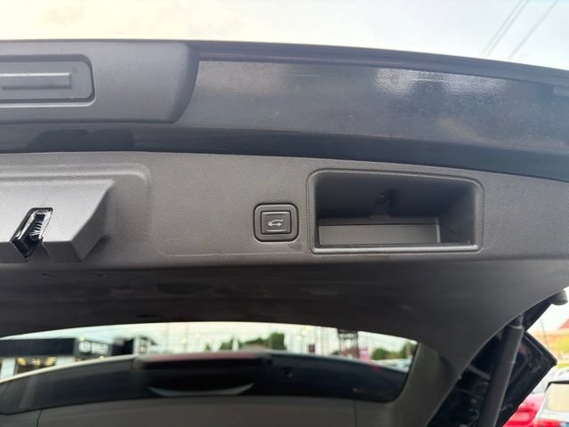 Certified 2024 GMC Terrain SLT w/ Elevation Edition FWD image 16