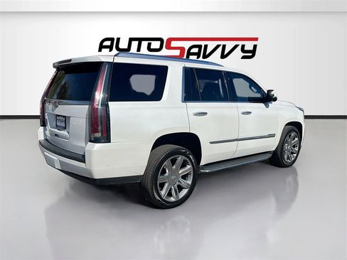 Used 2020 Cadillac Escalade Luxury image 7