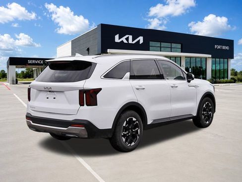 Used 2026 Kia Sorento S w/ S Panoramic Sunroof Package FWD image 5