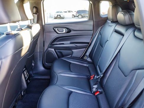 New 2026 Jeep Compass Latitude image 19