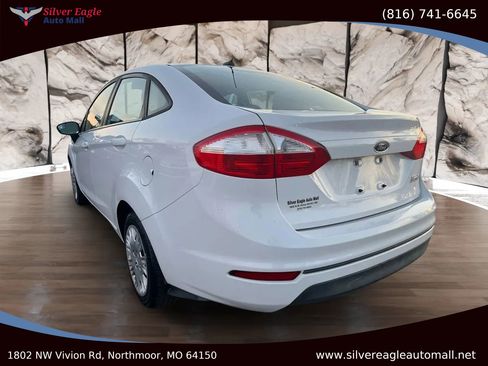 Used 2015 Ford Fiesta S image 3