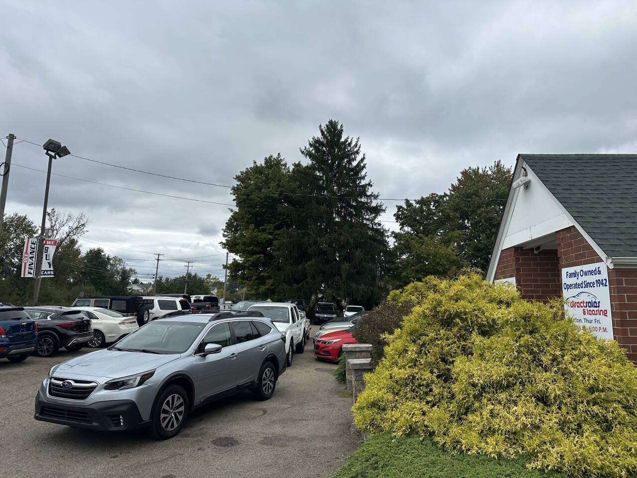 Used 2020 Subaru Outback Premium AWD/4WD image 1
