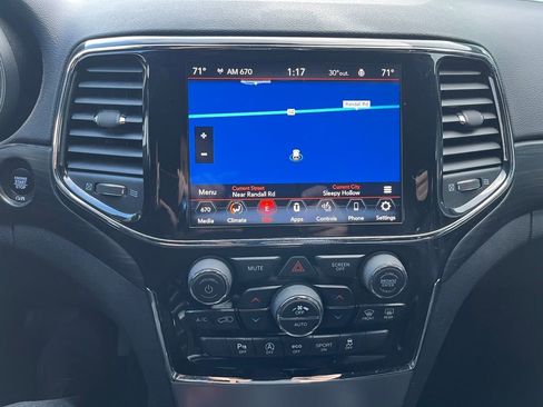 Used 2021 Jeep Grand Cherokee Laredo X image 17