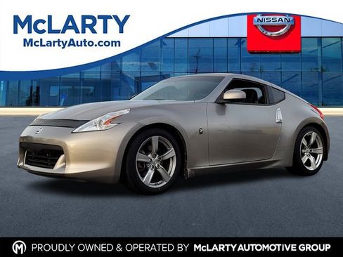 Used 2009 Nissan 370Z Touring image 1