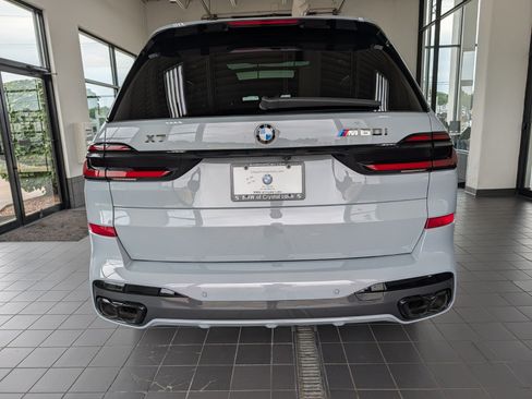Used 2025 BMW X7 M60i w/ Executive Package AWD/4WD image 3