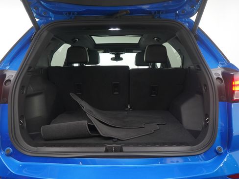 Used 2024 Chevrolet Equinox RS w/ RS Leather Package AWD/4WD image 17