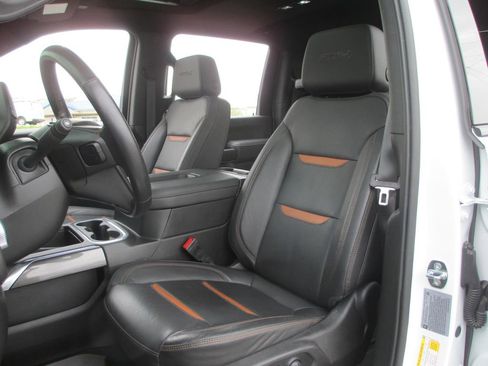 Used 2022 GMC Sierra 2500 AT4 w/ AT4 Premium Plus Package image 21