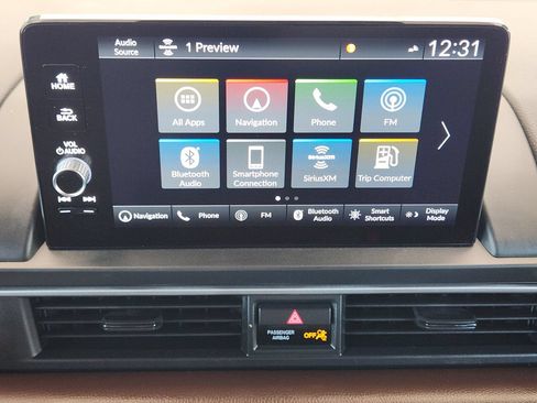 Used 2025 Honda Pilot Elite image 16