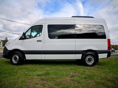 Used 2025 Mercedes-Benz Sprinter 2500 image 8