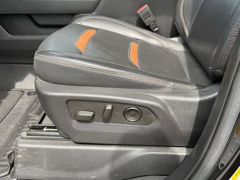 Used 2024 GMC Sierra 2500 AT4 w/ AT4 Premium Plus Package image 13