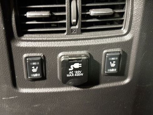 Used 2016 Nissan Titan Platinum Reserve AWD/4WD image 26