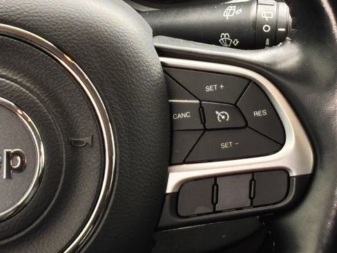 Used 2020 Jeep Compass Limited FWD image 12