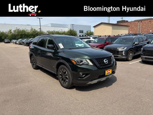 Used 2019 Nissan Pathfinder SL AWD/4WD image 1