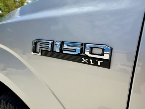 Used 2019 Ford F150 XLT w/ Equipment Group 302A Luxury AWD/4WD image 10