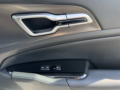 Certified 2023 Kia Sportage EX image 30