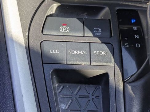 Used 2024 Toyota RAV4 LE image 17