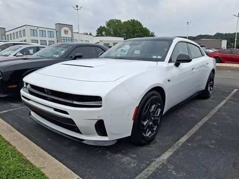 Used 2026 Dodge Charger R/T w/ Driver Convenience Group AWD/4WD image 3