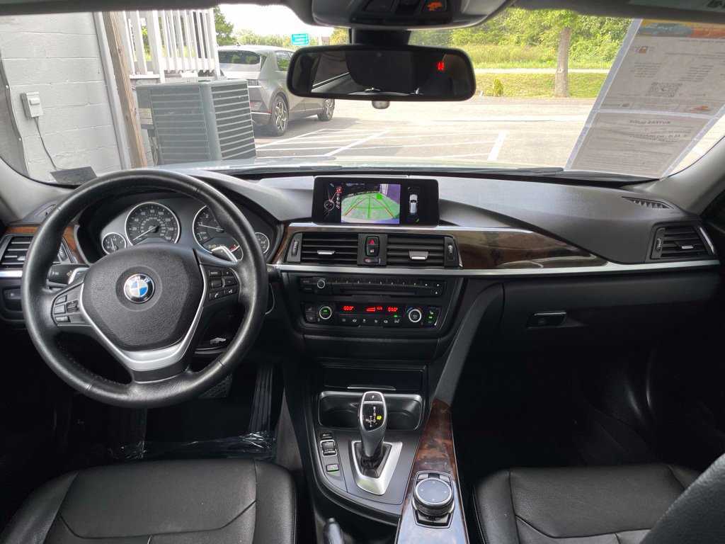 Used 2015 BMW 328i xDrive Wagon AWD/4WD image 15