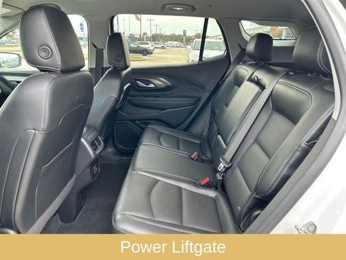 Used 2023 GMC Terrain SLT image 20