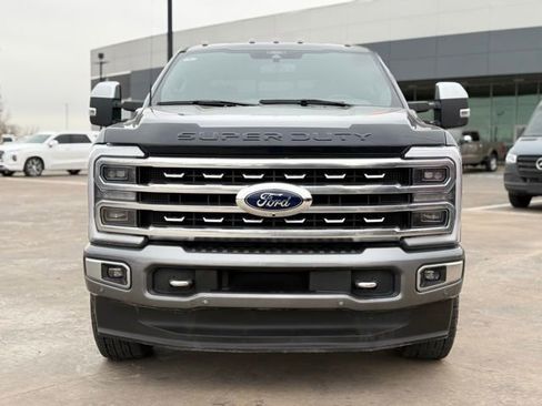 Used 2024 Ford F250 Platinum image 3