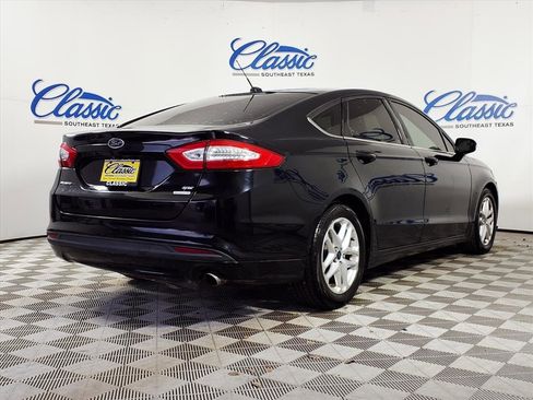Used 2016 Ford Fusion SE image 6