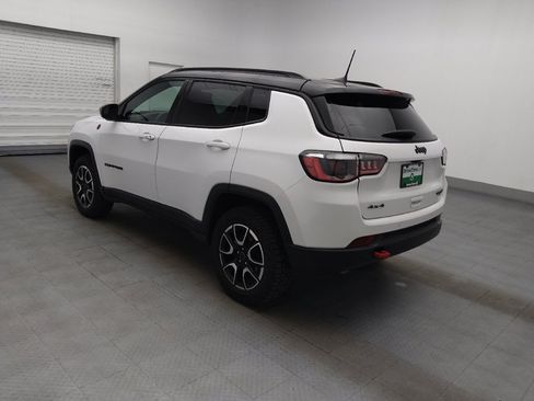 Used 2025 Jeep Compass Trailhawk AWD/4WD image 3