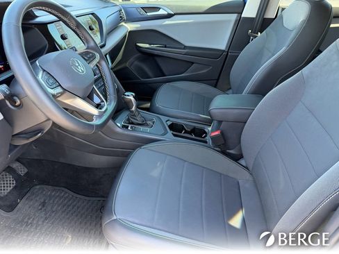 Used 2022 Volkswagen Taos SE image 22