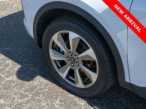 Used 2025 Ford Escape Platinum image 22