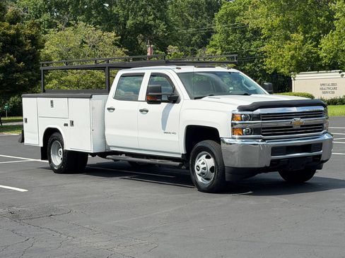 Used 2016 Chevrolet Silverado 3500 W/T w/ WT Convenience Package AWD/4WD image 4