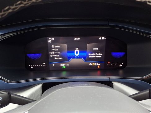 Certified 2023 Volkswagen Taos SE w/ Panoramic Sunroof Package image 20