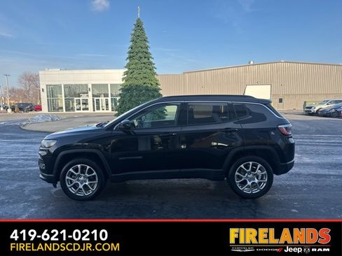 Used 2022 Jeep Compass Latitude image 6