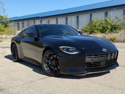 Used 2025 Nissan Z Performance w/ Floor Mat Package RWD image 4