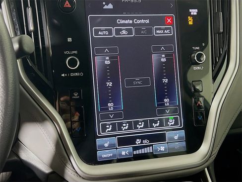 Used 2025 Subaru Outback Premium image 15