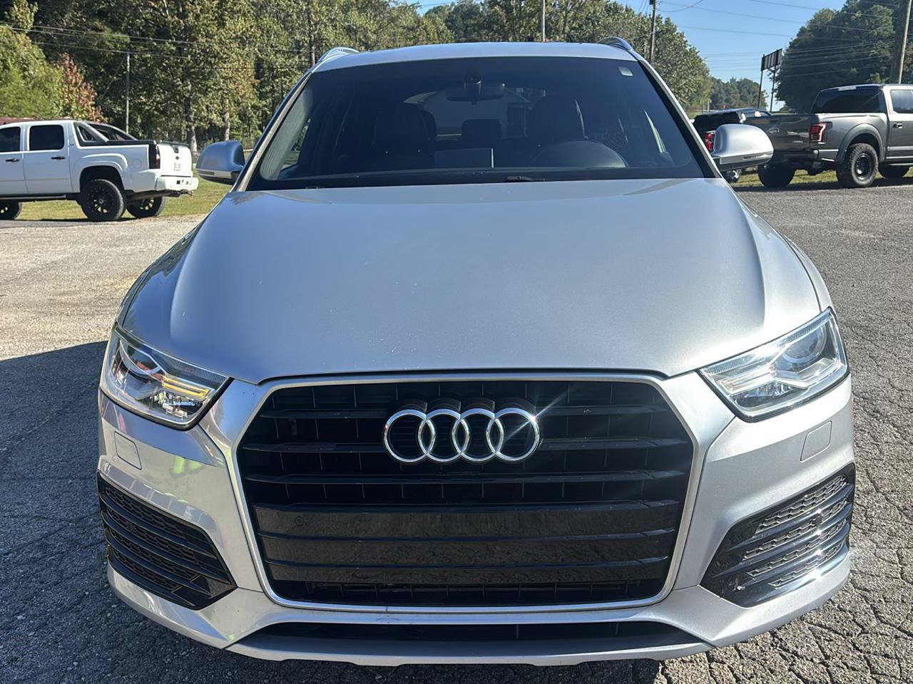 Used 2018 Audi Q3 2.0T Premium FWD image 3
